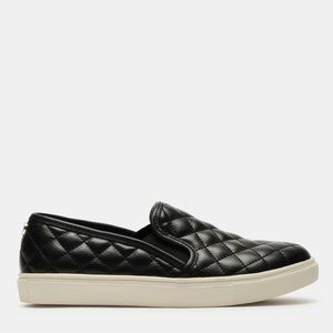 Steve Madden slips ons size 8